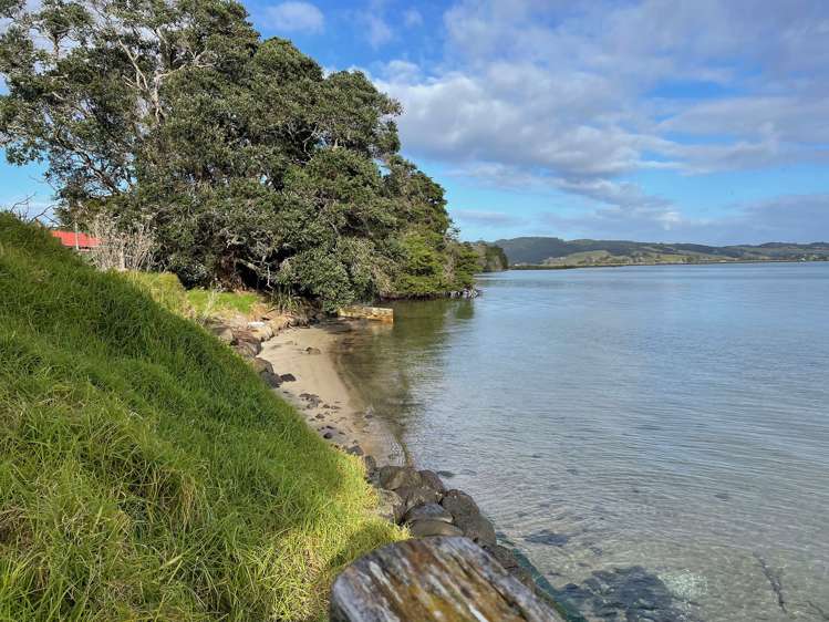 3 Endeavour Place One Tree Point_19