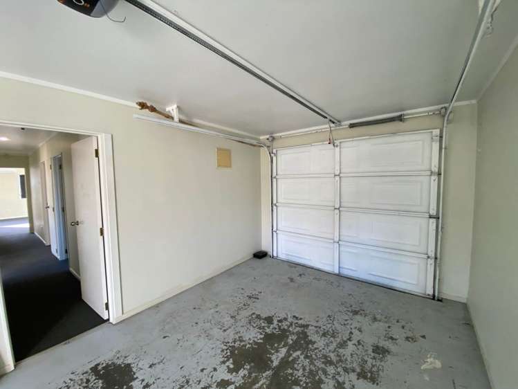 66 Robert Skelton Place Clendon Park_8
