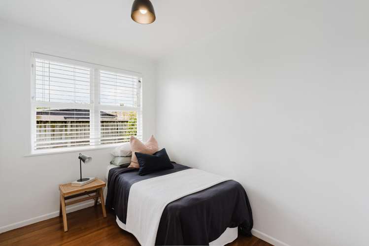 39 Garden Heights Avenue Glenview_9