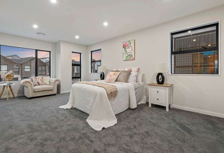 12 Woodacre Street Flat Bush_12