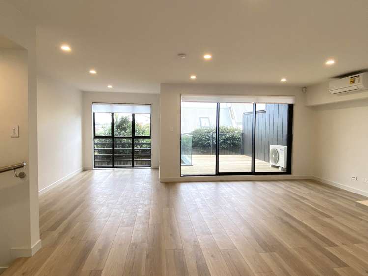 14/12 Onewa Road Northcote_2