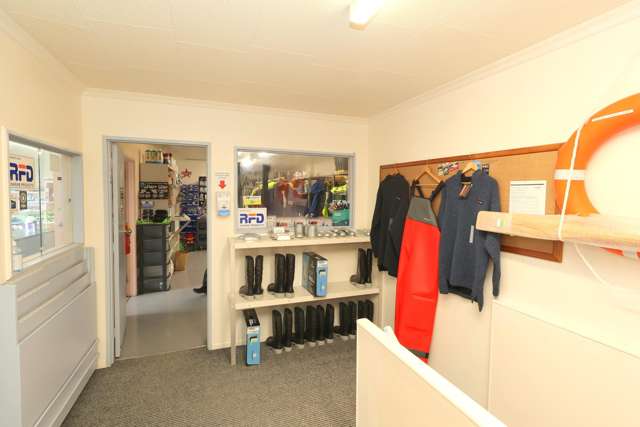4 Foreshore Road Bluff_4