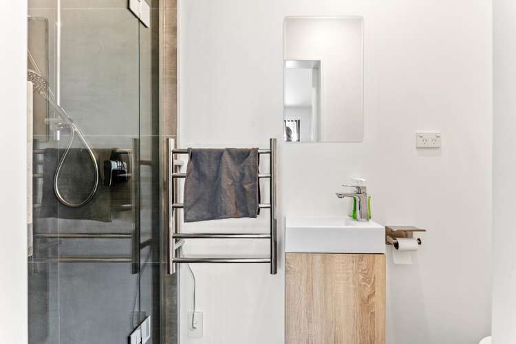 5c Colin Chester Drive Millwater_12