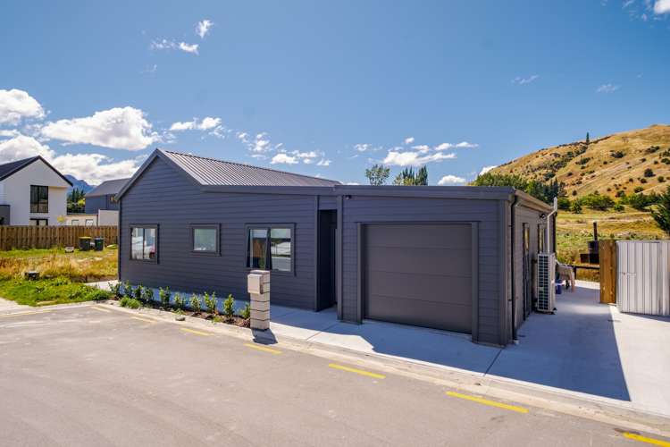 5 Longlands Street Dalefield/Wakatipu Basin_11