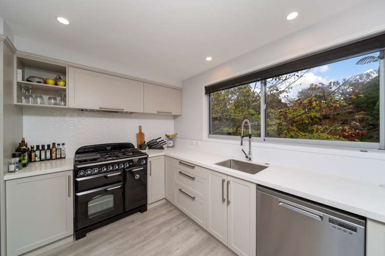 198 Seaview Road Westown_5