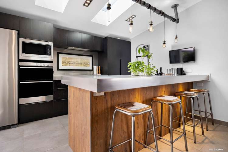 9 Epworth Avenue Royal Oak_12