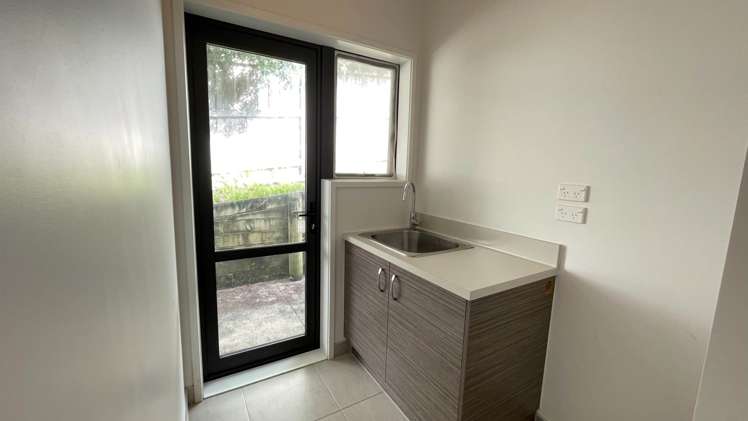80 Waldorf Crescent Orewa_14