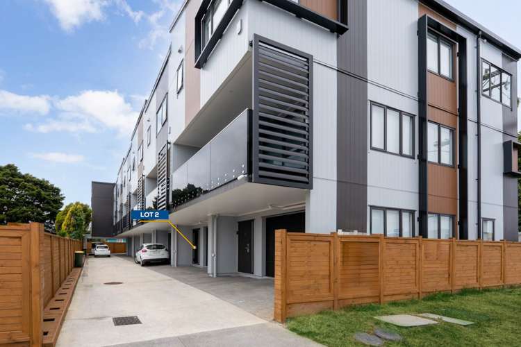 2/127 Stoddard Road Mt Roskill_23