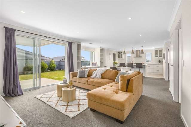 16 Schooner Drive Whitby_3