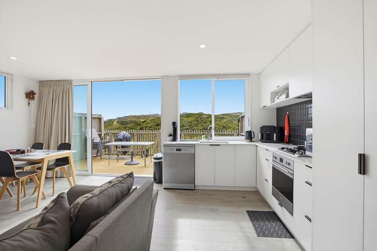 21/6 Bushland Grove Paparangi_5