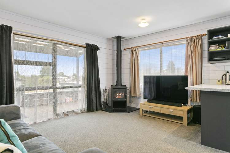 2/56 Terence Street Tauhara_2