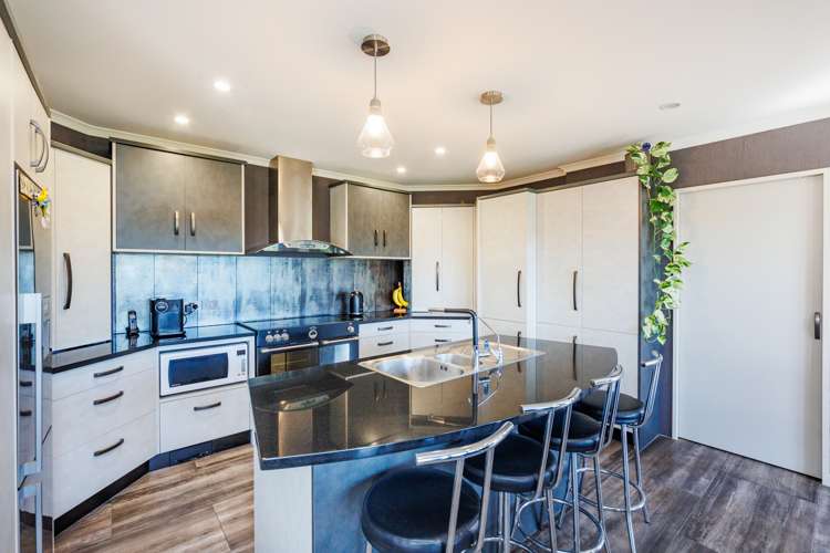 63 Polson Hill Drive Aokautere_14