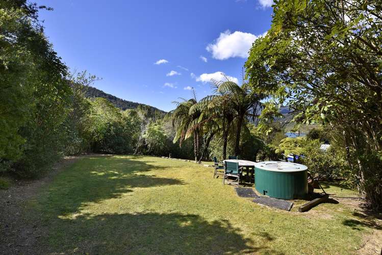 26 Kamahi Road, Tennyson Inlet Marlborough Sounds_15