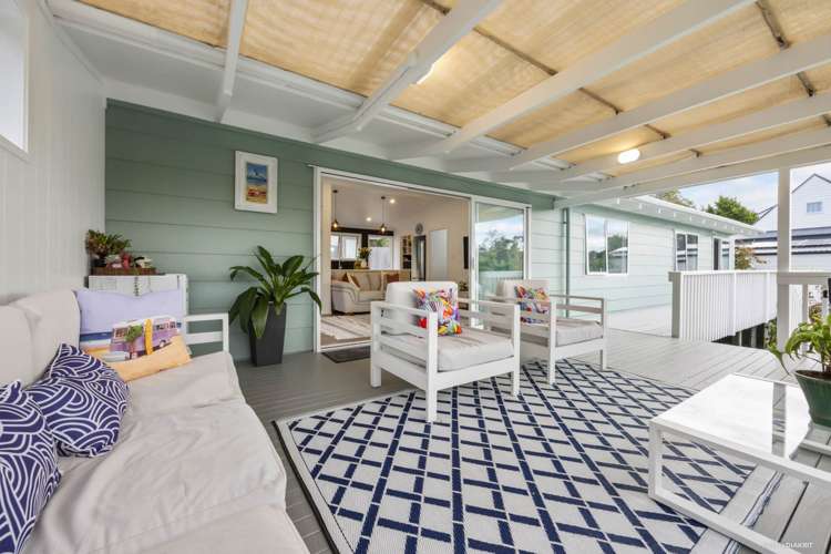 23 Hatfield Heights Hatfields Beach_9