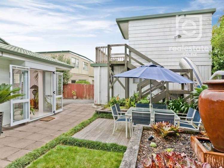 2/68 Hattaway Avenue Bucklands Beach_11