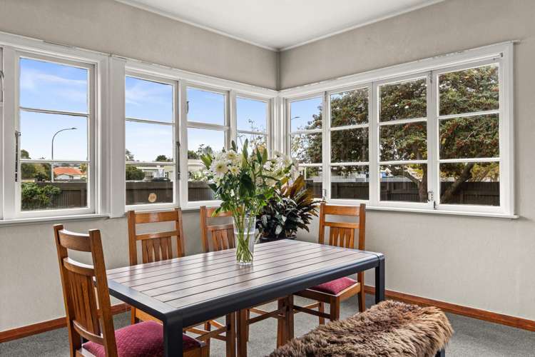 82 Latham Street_4