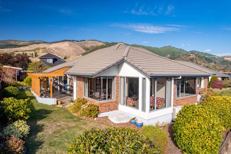 44 Olympus Way Richmond_17