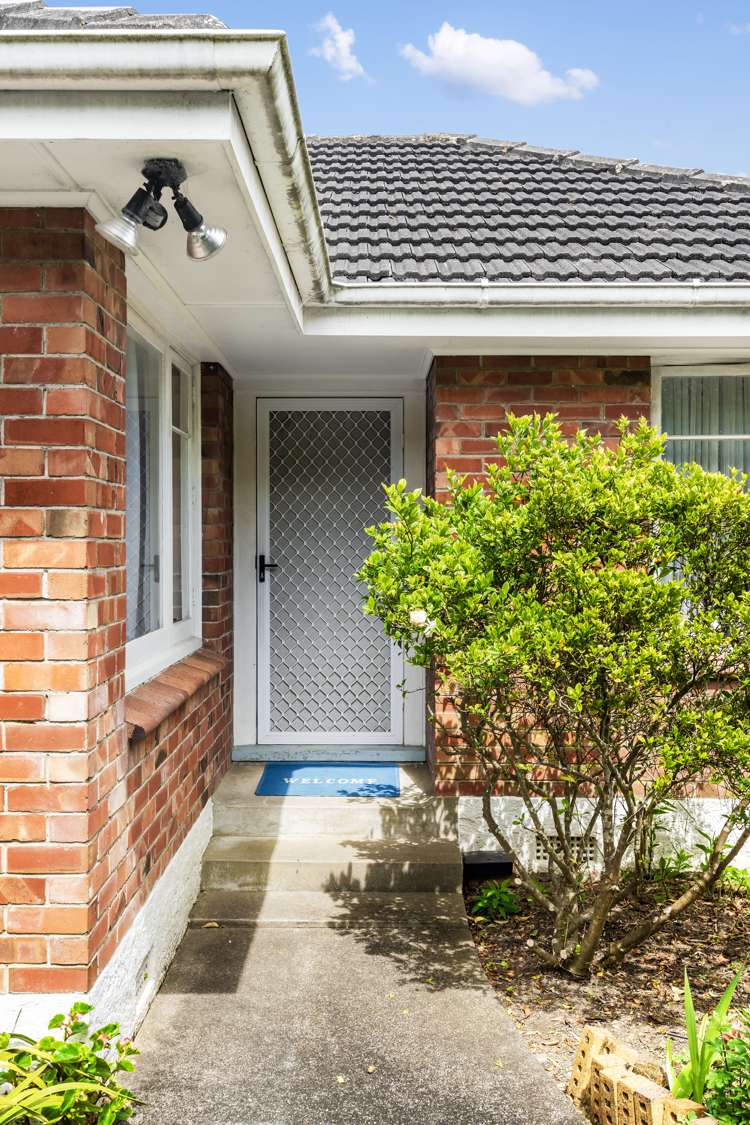 16 Tindall Crescent Otara_20