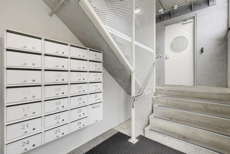 1/19 Pirie Street Mount Victoria_17