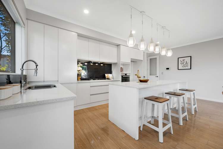 24 Castlederg Drive Flat Bush_3