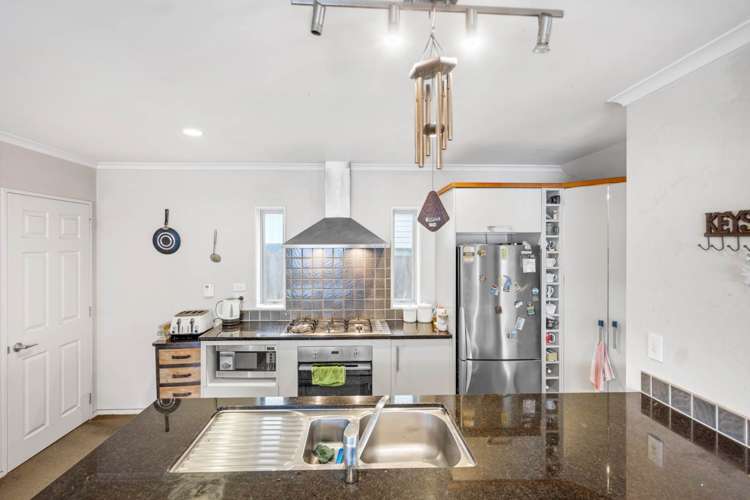 34 Salford Crescent Flat Bush_9