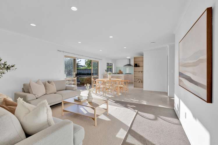 17 Wessex Place Rototuna North_9