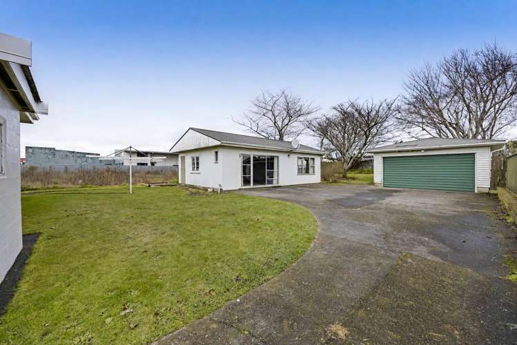 155 Glover Road Hawera_20