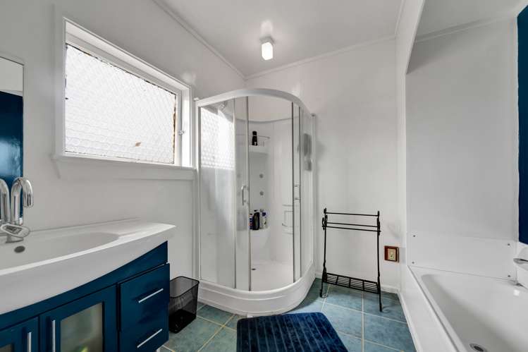 68 Collins Street Hawera_17