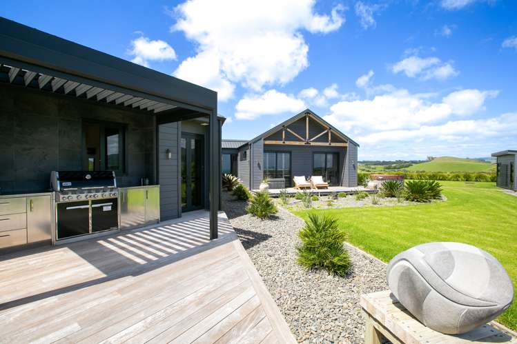 13 Washer Road Omata_16