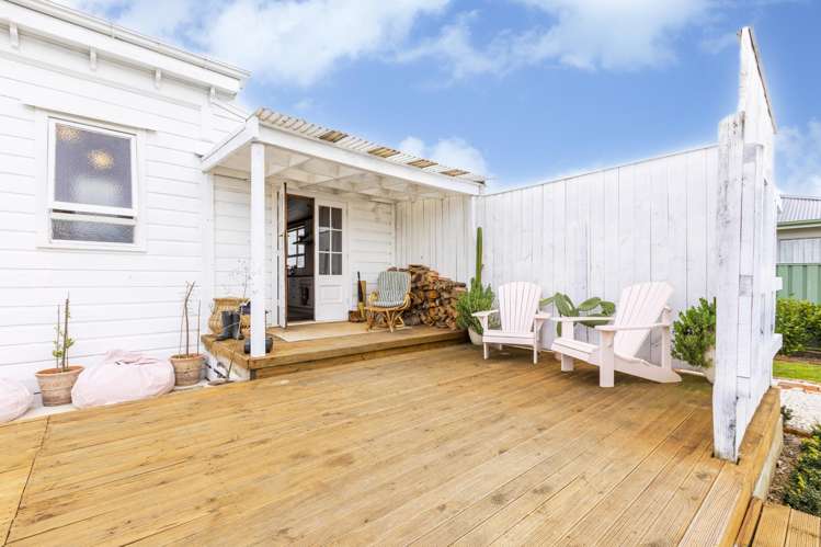 1 Russell Street Otane_17