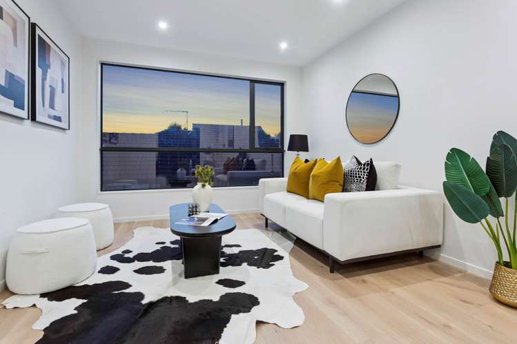 1-6  246 Wairau Road_4