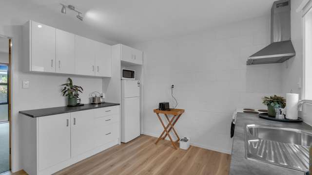 2/2 Greenpark Street Hoon Hay_1
