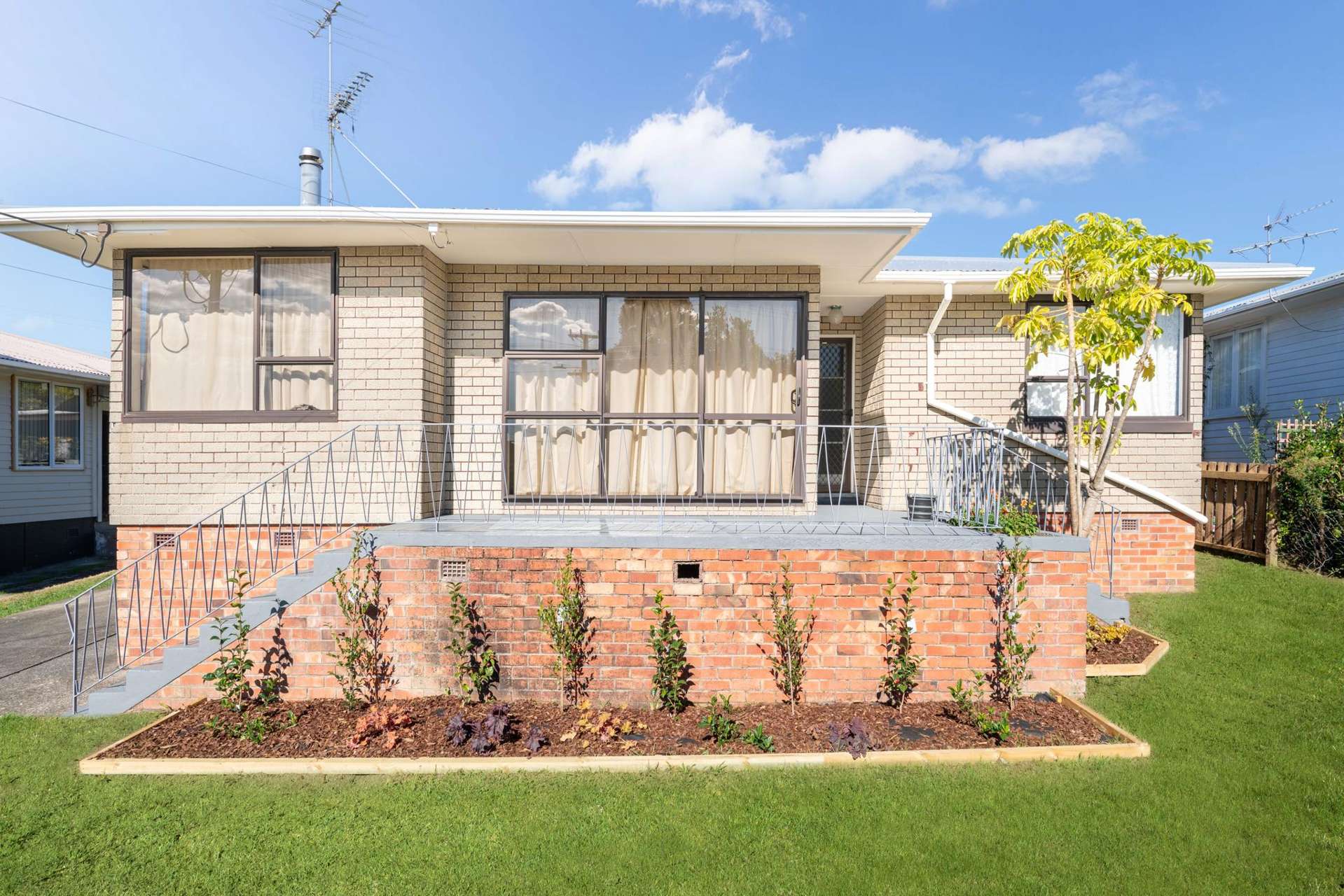 7 Cobham Crescent Kelston_0