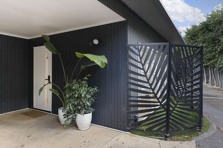 2/16 Rangitoto Terrace Milford_12