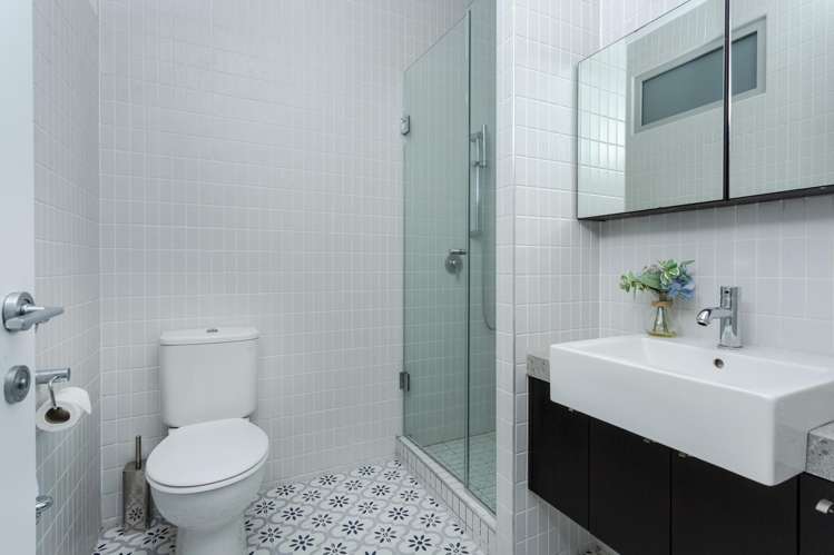 23/6 Beach Front Lane Browns Bay_17