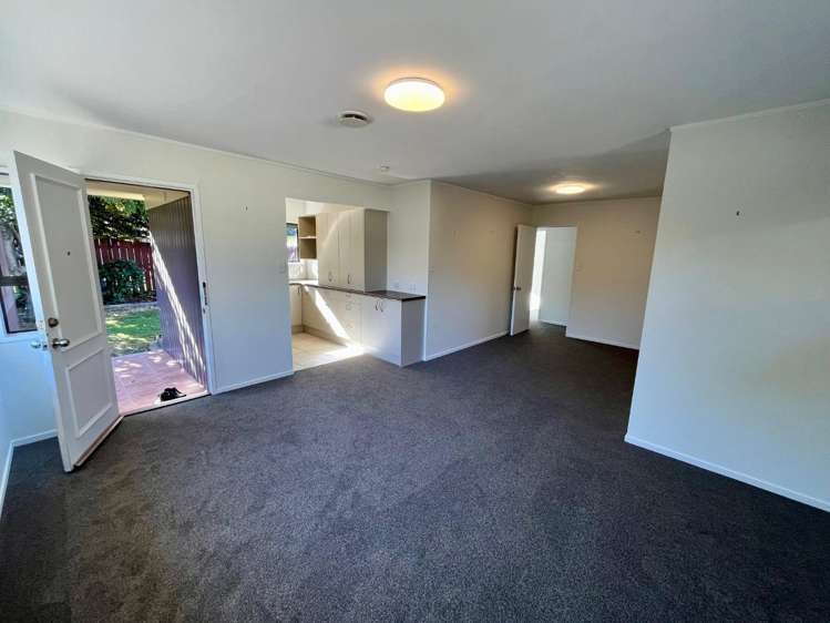 2/24 Beaumaris Way Conifer Grove_5