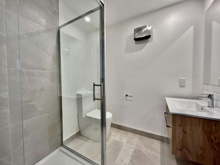 2/20 Euston Street 10211_11