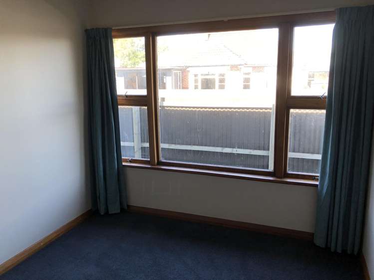 6 Pages Road Allenton_11