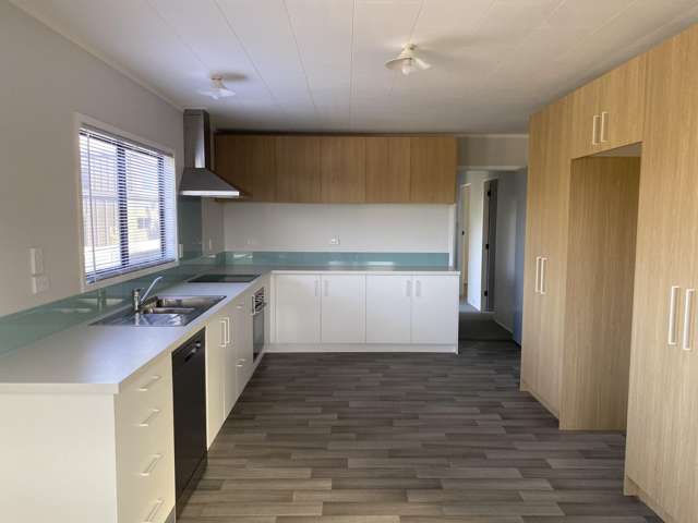 656 Papamoa Beach Road Papamoa_1