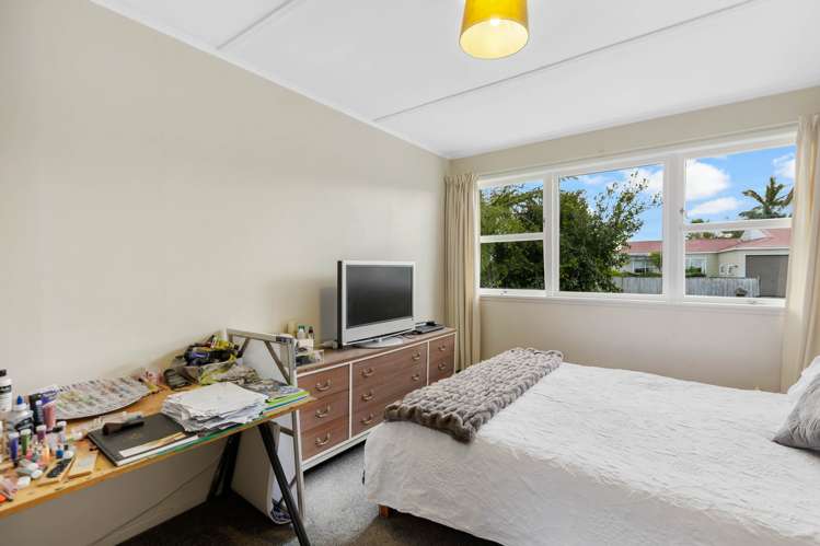 1/7 Lillian Place Orewa_8