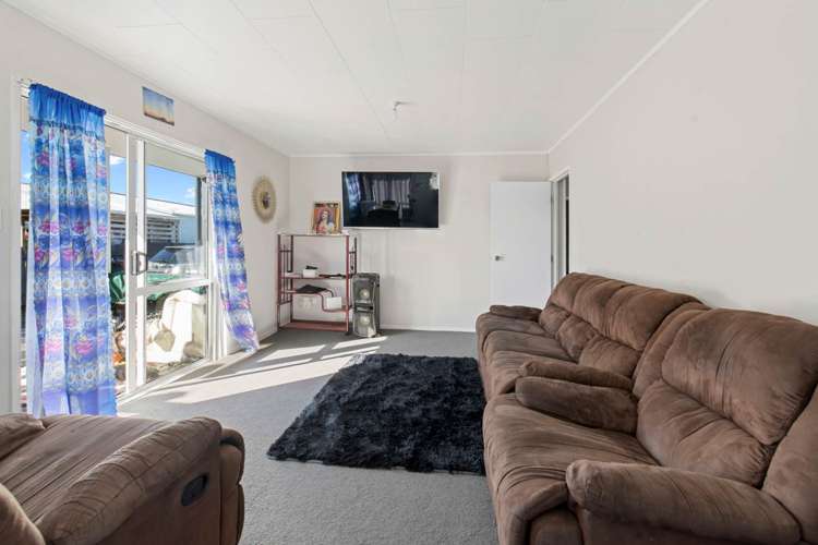 78 Burundi Avenue Clendon Park_2