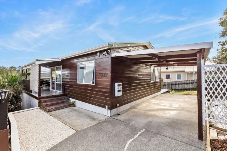 1030B East Coast Road Torbay_1