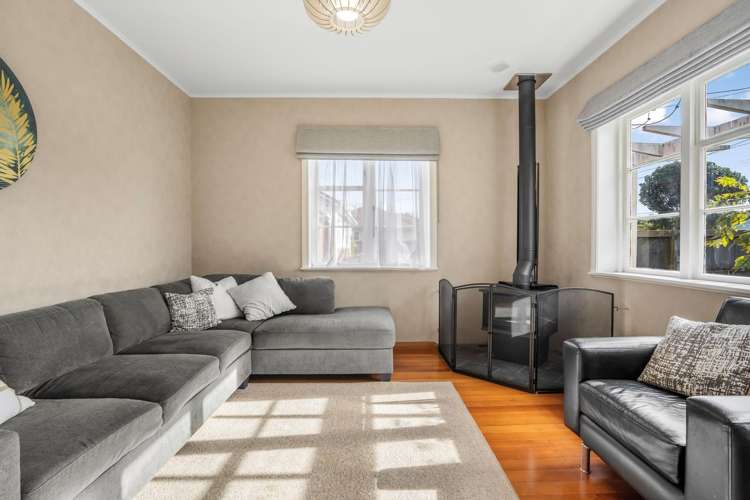 1/195 Whites Line East Waiwhetu_2