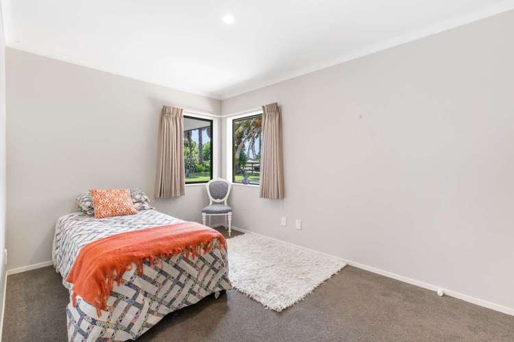16 Awaroa Stream Drive Waiuku_10