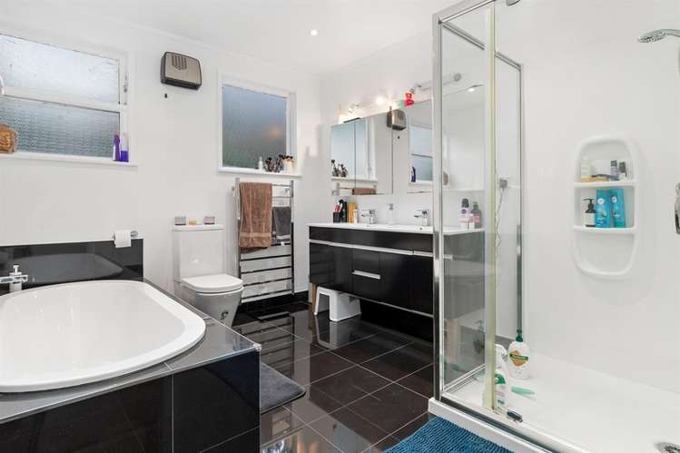 1/24 Lysander Crescent Beach Haven_13