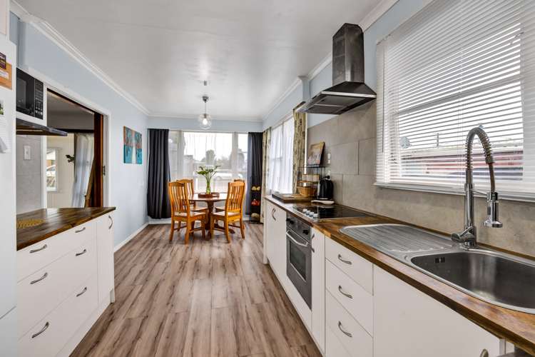 15 Barrett Road Whalers Gate_2