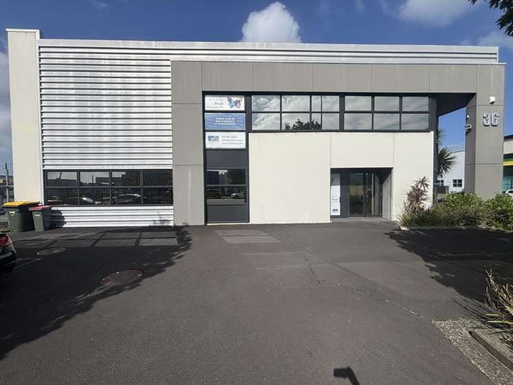 36 Paramount Drive_0