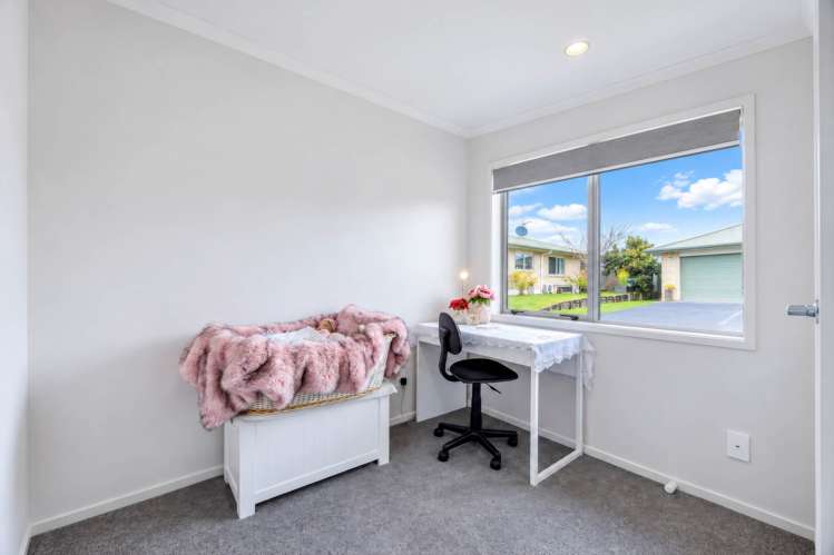 16/8 Village Place Tuakau_10