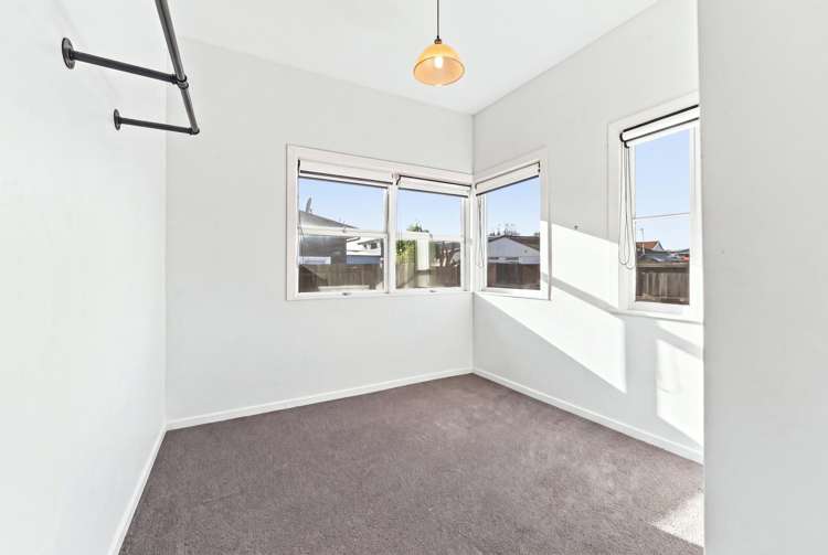 152 Lincoln Road Addington_13