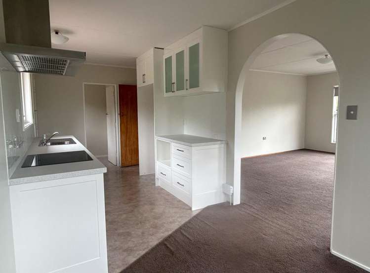 128 Lord Rutherford Road South 1879_6